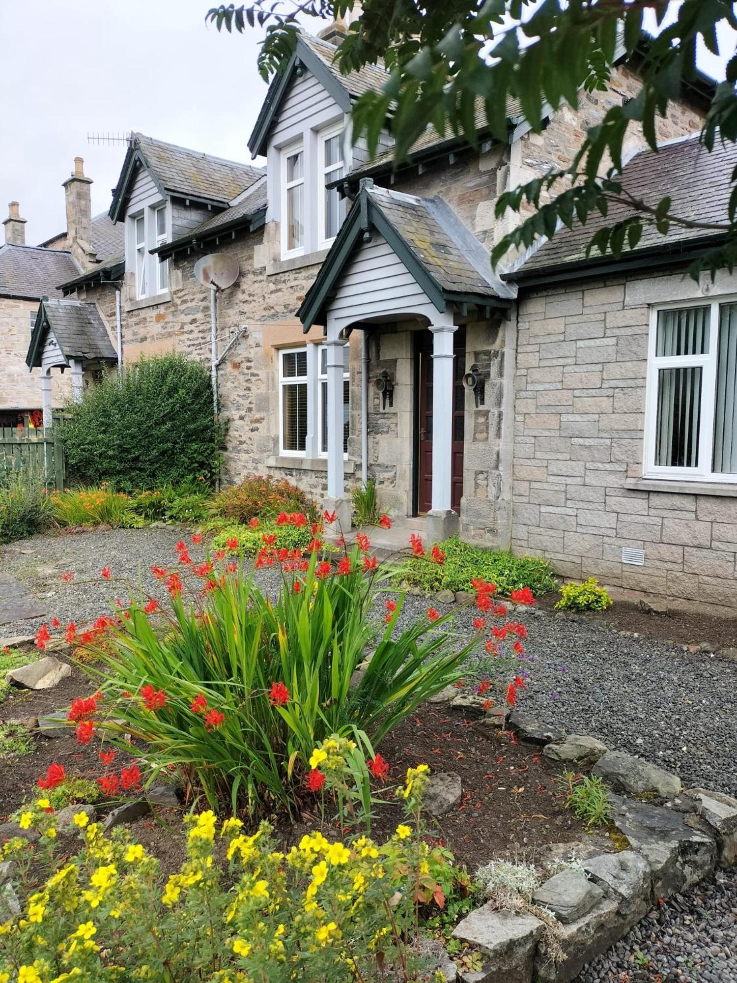 Esk Cottage Pitlochry Exterior photo